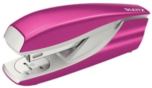 Zszywacz Leitz 5502 /30k/ Metaliczny Różowy